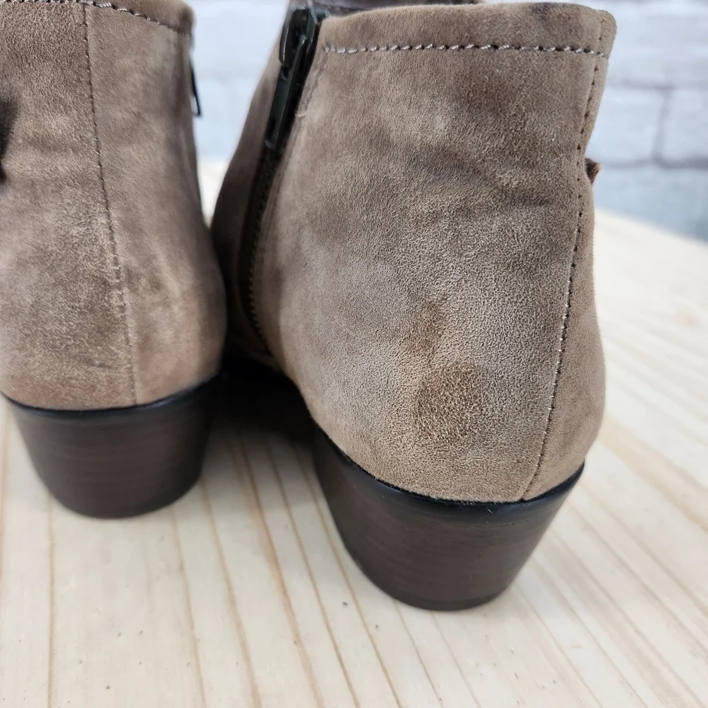 Steve Madden Prizzze Suede Ankle Block Heel Boots Taupe 7.5